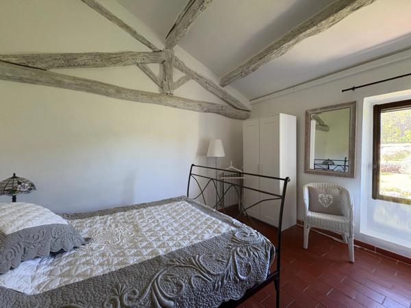 A vendre région Aix-en-Provence Sud Maison véritable mas à vendre à Trets proche Peynier vue Sainte Victoire au calme avec grand terrain