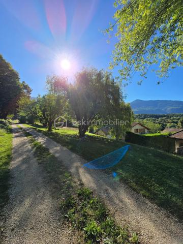 Terrain de 1 344 m²