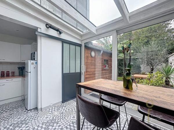 Maison mitoyenne 2 côtés La Madeleine Secteur La Madeleine 133 m²