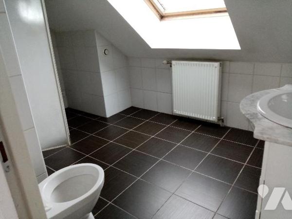 maison mitoyenne à proximité immédiate du centre , F3,  terrain de 284 m²,