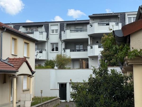 SUPERBE F4 A MONDELANGE