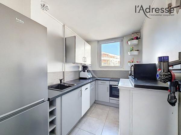NANTERRE/ Sadi Carnot - Appartement 2/3 pièces 51m² - Loggia 3m² - 1 Cave -1 Parking