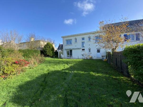 Secteur Saint-Pierre / École Navale - Située au coeur d'une petite rue résidentielle particuliè...