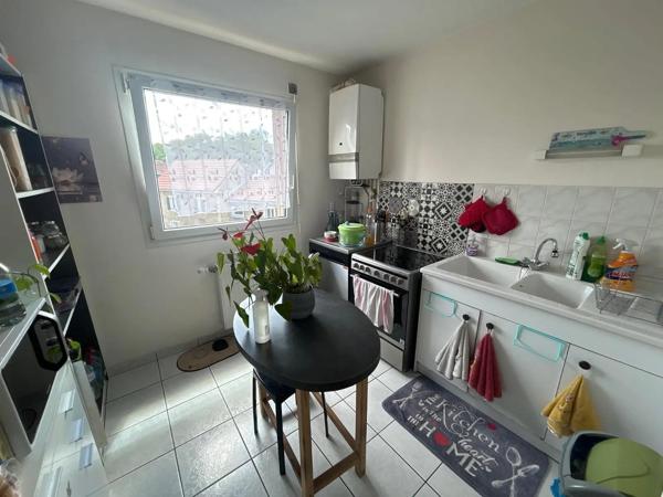 Appartement à louer 4 pièces 76.54m² Étupes (25460)