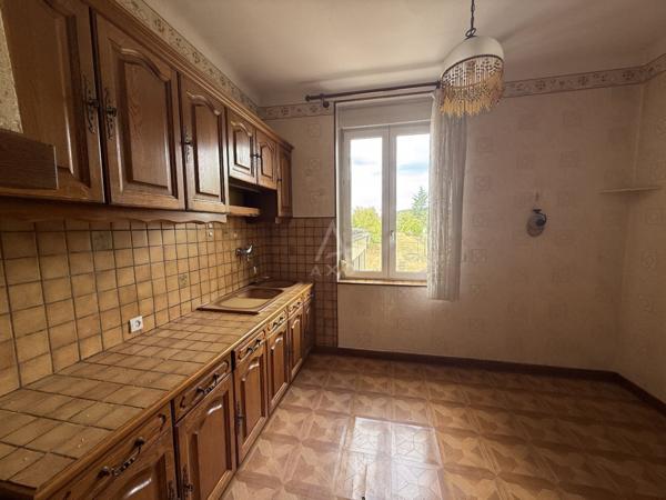 EXCLUSIVITÉ // MOULINS-LÈS-METZ // MAISON DE VILLE // 150 M2 // 3 CHAMBRES // BUREAU // GARAGE // TERRAIN 11 ARES //  FORT POTENTIEL D'AMÉNAGEMENT