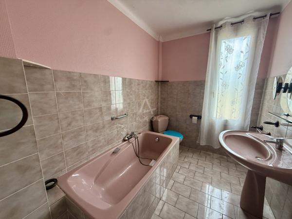EXCLUSIVITÉ // MOULINS-LÈS-METZ // MAISON DE VILLE // 150 M2 // 3 CHAMBRES // BUREAU // GARAGE // TERRAIN 11 ARES //  FORT POTENTIEL D'AMÉNAGEMENT