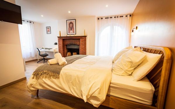 Immeuble à vendre    12 pièces • 395 m2 Saint-Quentin