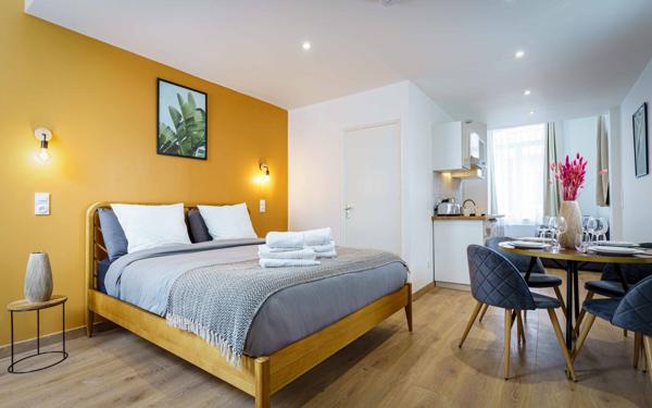 Immeuble à vendre    12 pièces • 395 m2 Saint-Quentin