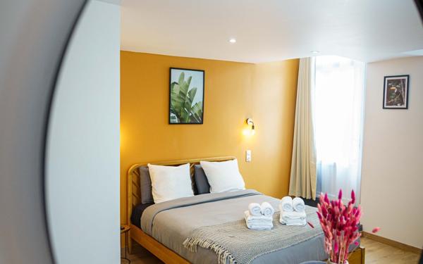 Immeuble à vendre    12 pièces • 395 m2 Saint-Quentin