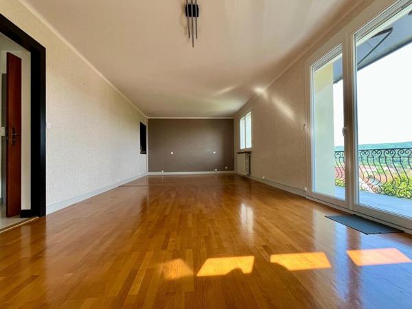 À vendre – Maison rénovée avec vue panoramique sur les hauteurs de Quingey