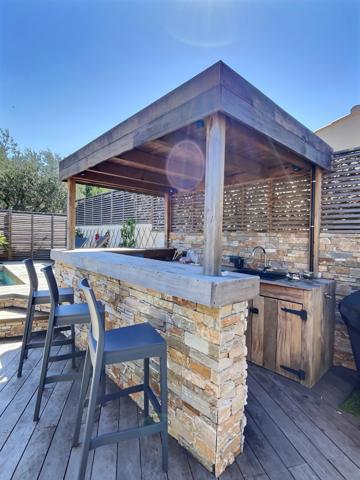 Marseille (13013) Villa contemporain à Chateau Gombert limite Plan de Cuques