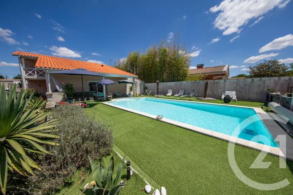 Maison à vendre  6 pièces - 123,63 m 2   ST MEDARD EN JALLES  - 33