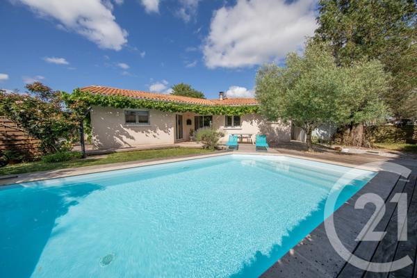 Maison à vendre  6 pièces - 123,63 m 2   ST MEDARD EN JALLES  - 33