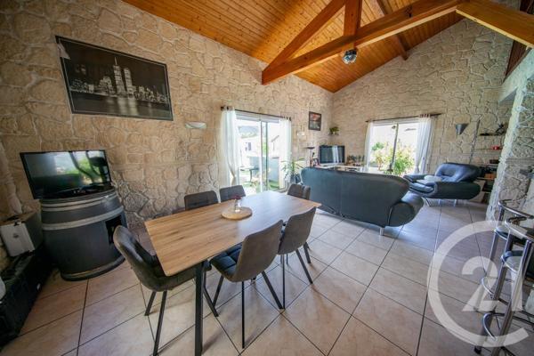 Maison à vendre  6 pièces - 123,63 m 2   ST MEDARD EN JALLES  - 33