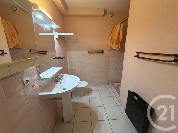 Maison à vendre  6 pièces - 174,28 m 2   ROYAN  - 17