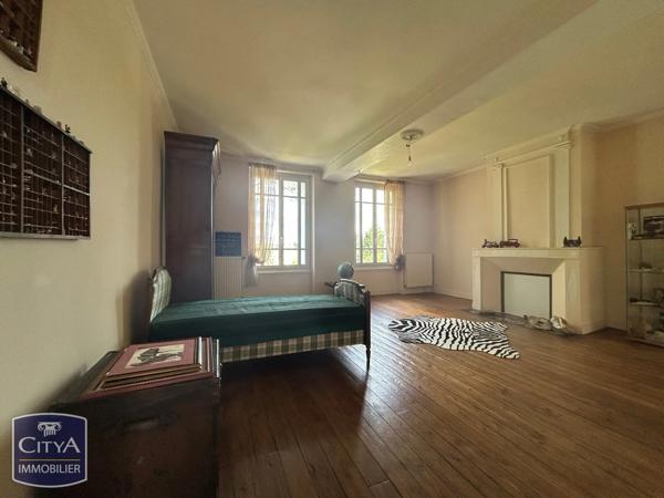 Maison à vendre 11 pièces 387m² Coutras (33230)