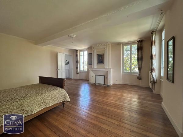 Maison à vendre 11 pièces 387m² Coutras (33230)