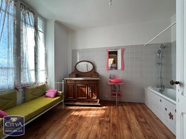 Maison à vendre 11 pièces 387m² Coutras (33230)
