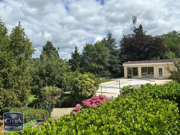 Maison à vendre 11 pièces 387m² Coutras (33230)