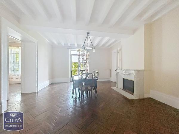 Maison à vendre 11 pièces 387m² Coutras (33230)