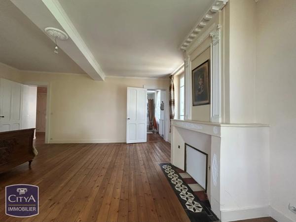 Maison à vendre 11 pièces 387m² Coutras (33230)
