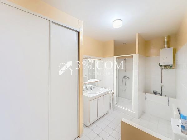 Maison 8 pièce(s) 4 chambre(s) 232 m²