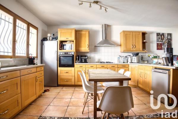 Maison 6 pièces de 205 m² à Bagnolet (93170)