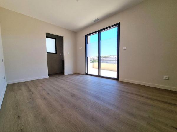 Maison neuve T5 de 120m² avec piscine et garage