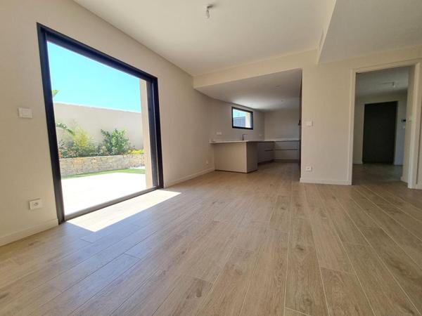 Maison neuve T5 de 120m² avec piscine et garage