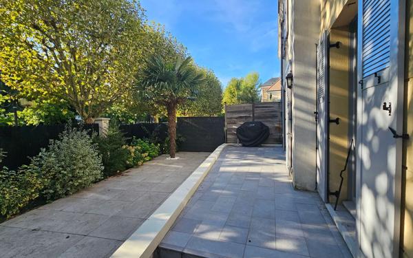 Maison à vendre    6 pièces • 156,69 m2 Joinville-le-Pont