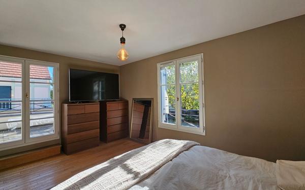 Maison à vendre    6 pièces • 156,69 m2 Joinville-le-Pont