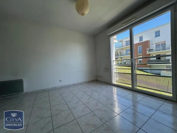 Appartement à louer 1 pièce 27.97m² Niort (79000)
