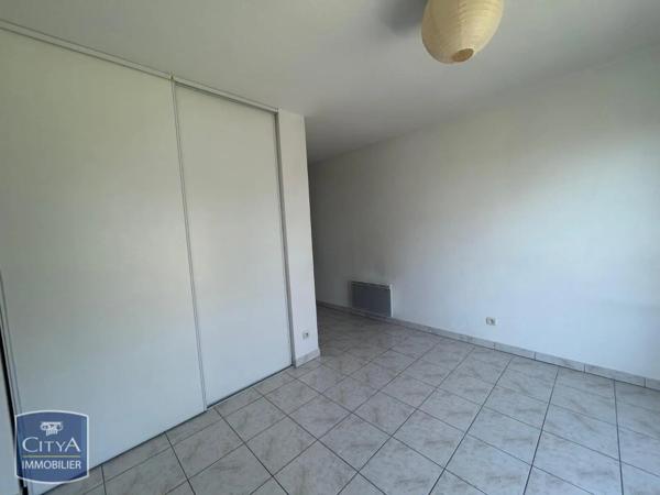 Appartement à louer 1 pièce 27.97m² Niort (79000)