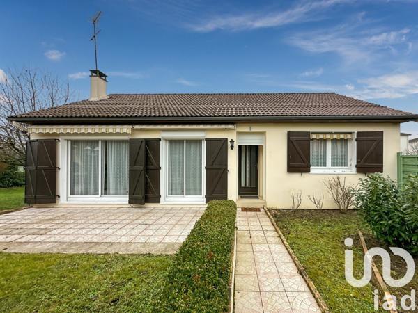 Maison 6 pièces de 126 m² à Villeneuve-la-Guyard (89340)