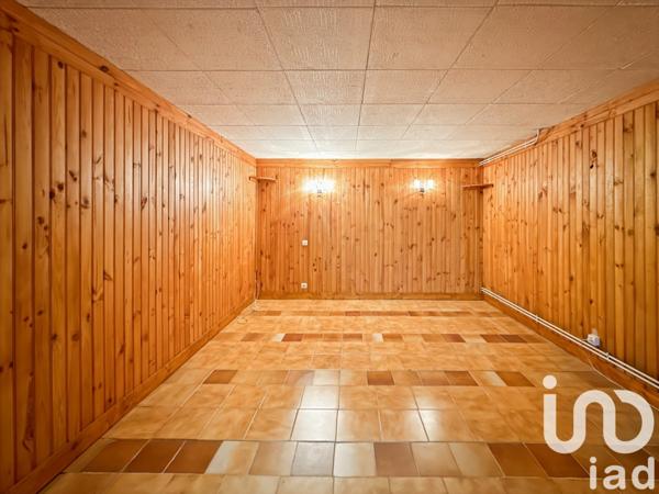 Maison 6 pièces de 126 m² à Villeneuve-la-Guyard (89340)