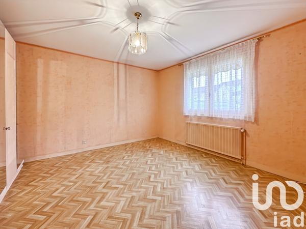 Maison 6 pièces de 126 m² à Villeneuve-la-Guyard (89340)