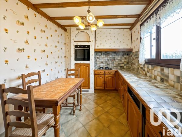 Maison 6 pièces de 126 m² à Villeneuve-la-Guyard (89340)