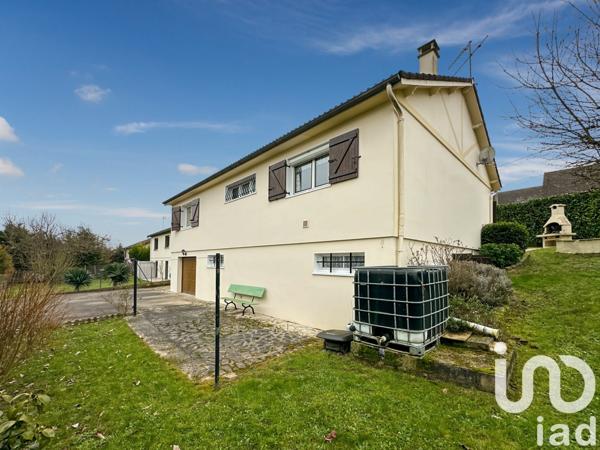 Maison 6 pièces de 126 m² à Villeneuve-la-Guyard (89340)