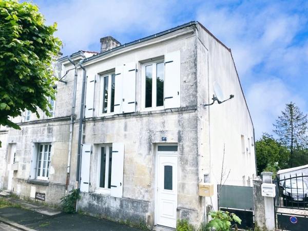 Maison à vendre 110 000 € Pons 5 p 97 m² DPE F