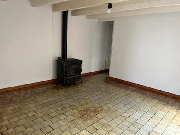 Maison à vendre 110 000 € Pons 5 p 97 m² DPE F