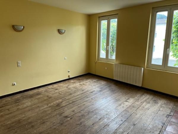 Maison à vendre 110 000 € Pons 5 p 97 m² DPE F