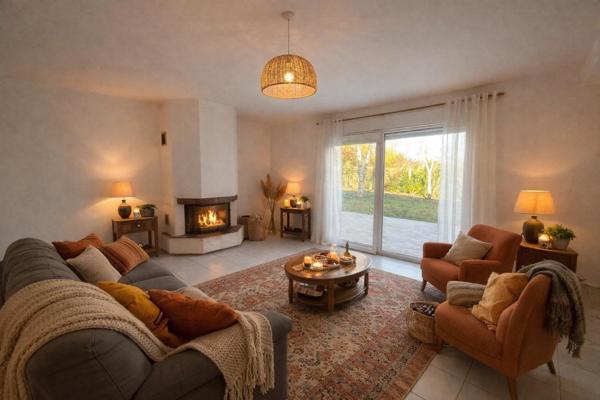 MAISON FAMILLIALE BOURG CHARENTILLY