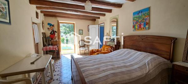 MAISON DE CAMPAGNE 75 m², 3 pièces avec dépendances et bois