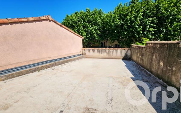 Immeuble à vendre    2 pièces •  Pierrelatte