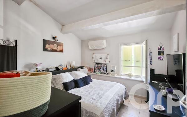 Immeuble à vendre    2 pièces •  Pierrelatte