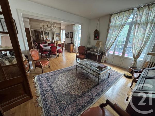 Appartement F6 à vendre  7 pièces - 220,27 m2 RODEZ - 12