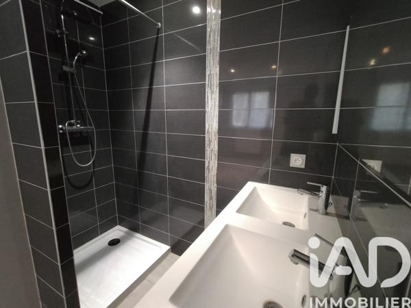 Maison à vendre 12 pièces 251 m² Chassieu