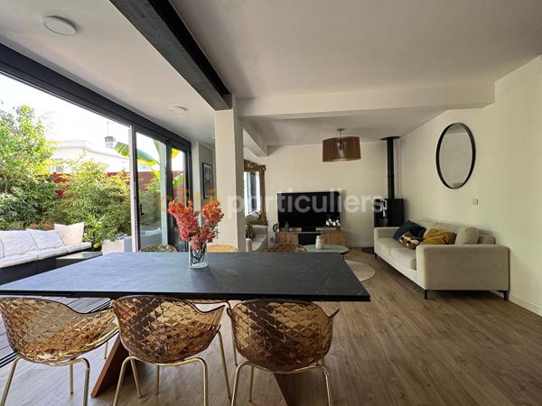 Vente
                Maison99 m² - 4 Pièces -
                    ROYAN (17200)
