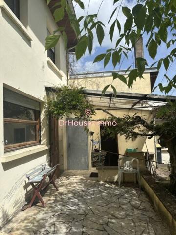 Maison à vendre 10 pièces de 200 m²