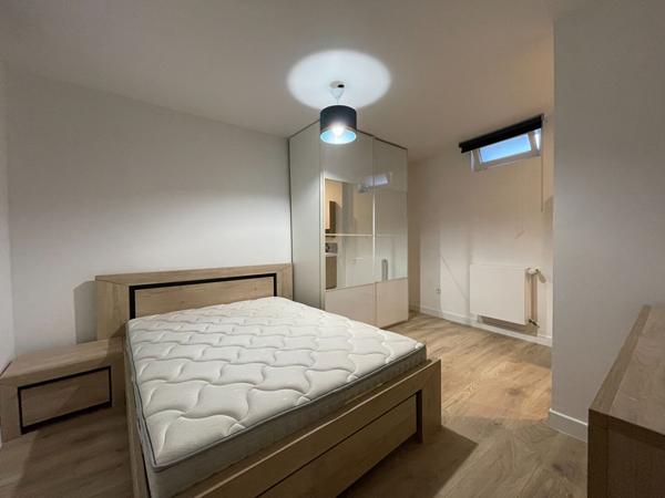 F2 MEUBLE

Loyer 950 €/mois charges comprises **

- Ref : 1665